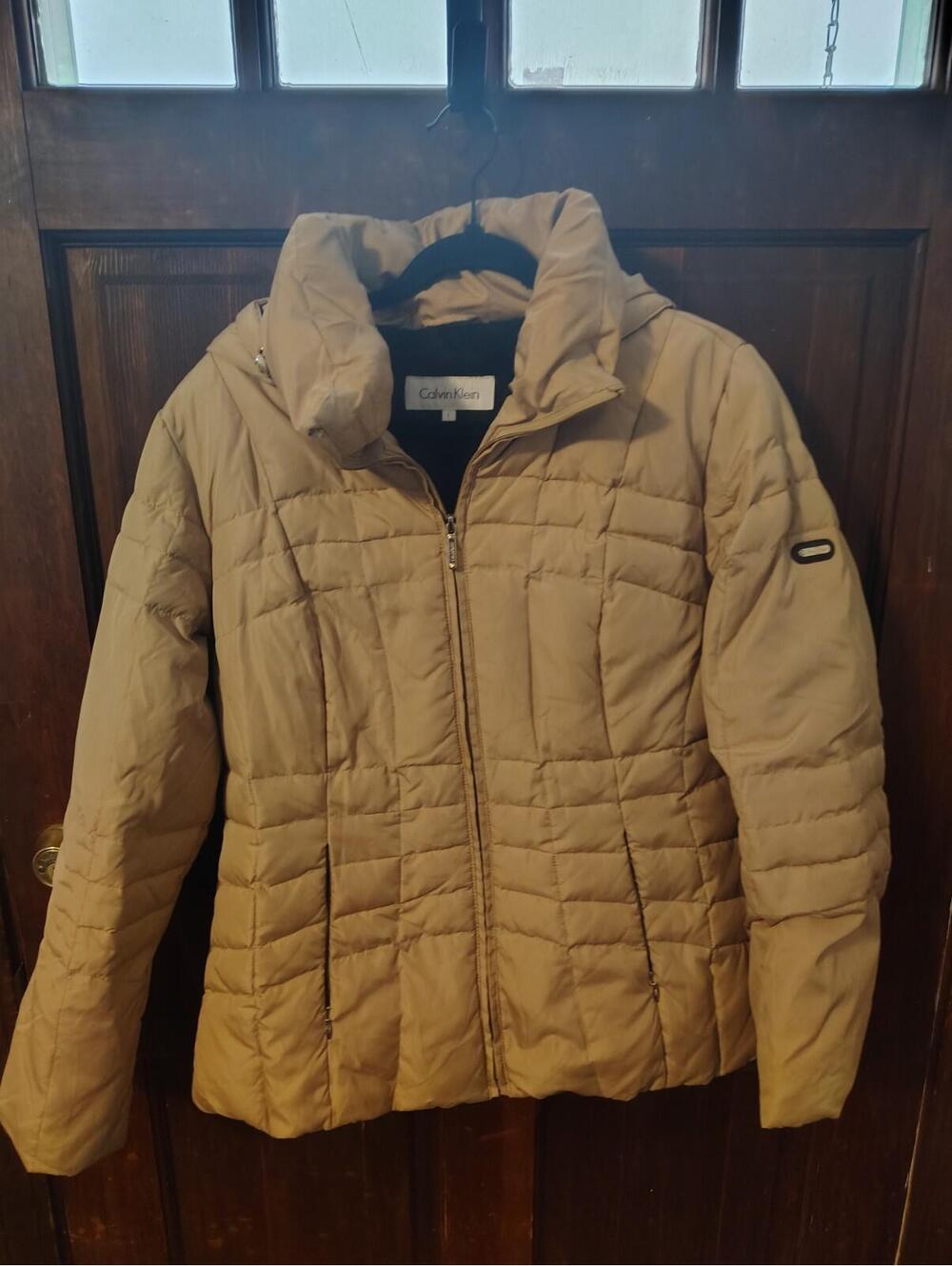 Calvin Klein Women’s Beige Puffer Hooded Winter Jacket Size L EUC! MSRP $225